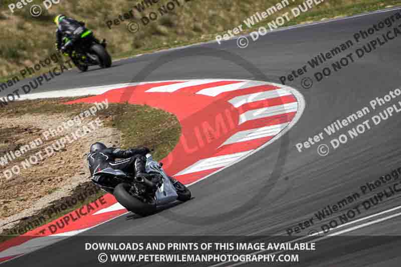 cadwell no limits trackday;cadwell park;cadwell park photographs;cadwell trackday photographs;enduro digital images;event digital images;eventdigitalimages;navarra;no limits trackdays;peter wileman photography;racing digital images;trackday digital images;trackday photos